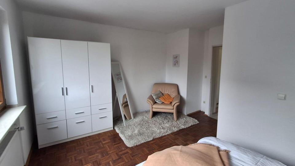 Etagenwohnung Bergisch Gladbach Gronau - 2 Zimmer, 70 m&sup2;, 970&euro; | Angebot:25981436