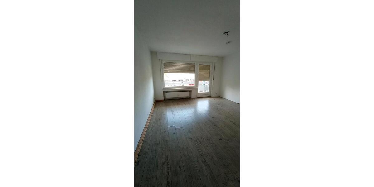 Etagenwohnung Radevormwald - 4 Zimmer, 83 m&sup2;, 420&euro; | Angebot:24490201