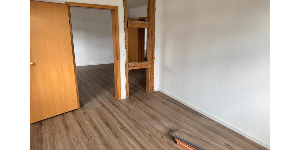 Etagenwohnung Hechingen - 5 Zimmer, 122 m&sup2;, 1.250&euro; | Angebot:26639135