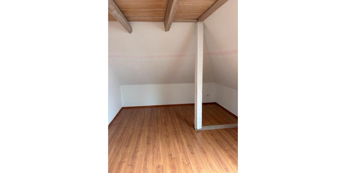 Maisonettenwohnung Wiesmoor - 4 Zimmer, 150 m&sup2;, 950&euro; | Angebot:26313178