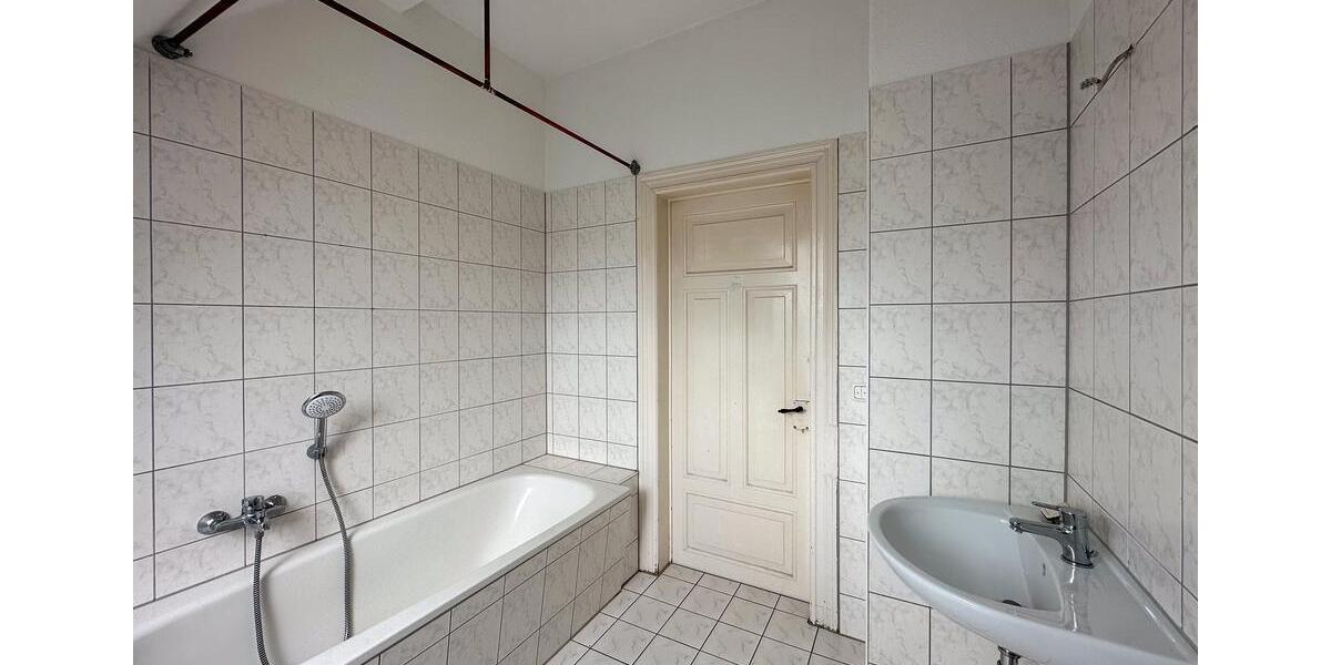 Gemütliche Dachgeschosswohnung mit tollem Ausblick über die Dächer Naumburgs! 2 zimmer