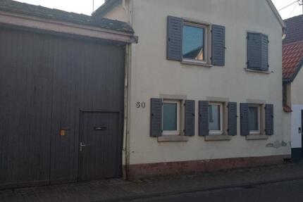 Haus Neustadt an der Weinstraße Duttweiler - 8 Zimmer, 520&euro; | Angebot:24514923