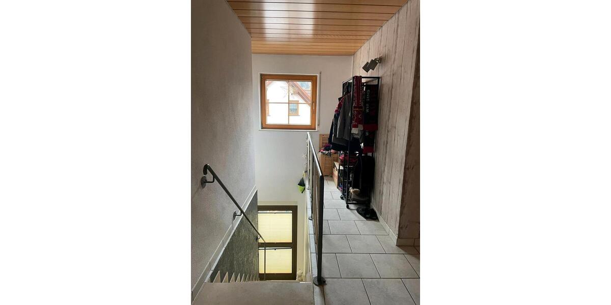 Dachgeschoßwohnung Bad Kreuznach Bad Münster am Stein-Ebernburg - 3 Zimmer, 96 m&sup2;, 970&euro; | Angebot:26566091