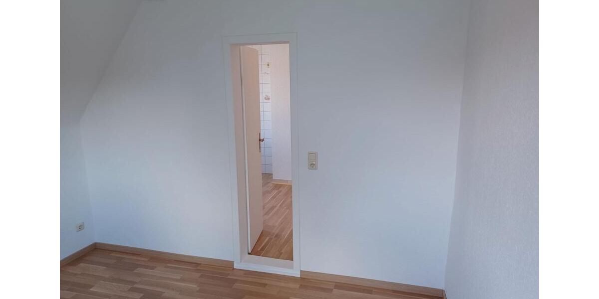 Dachgeschoßwohnung Nordhausen - 3 Zimmer, 52 m&sup2;, 370&euro; | Angebot:26530780
