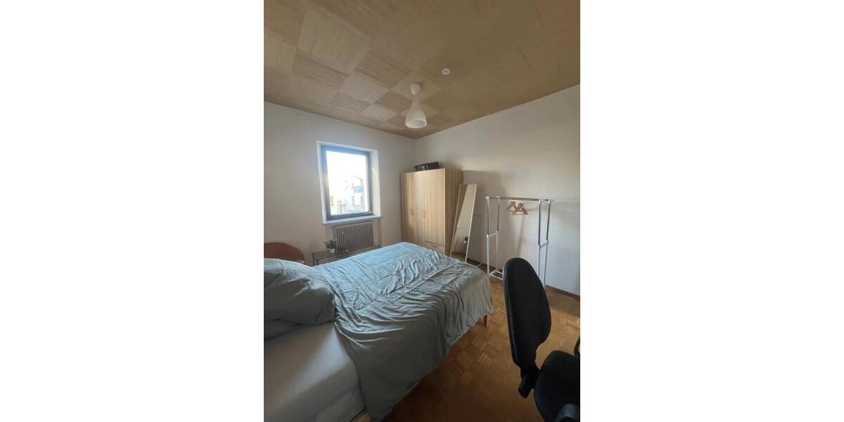 Wohnen auf Zeit Regensburg Galgenberg - 4 Zimmer, 18 m&sup2;, 500&euro; | Angebot:26406246