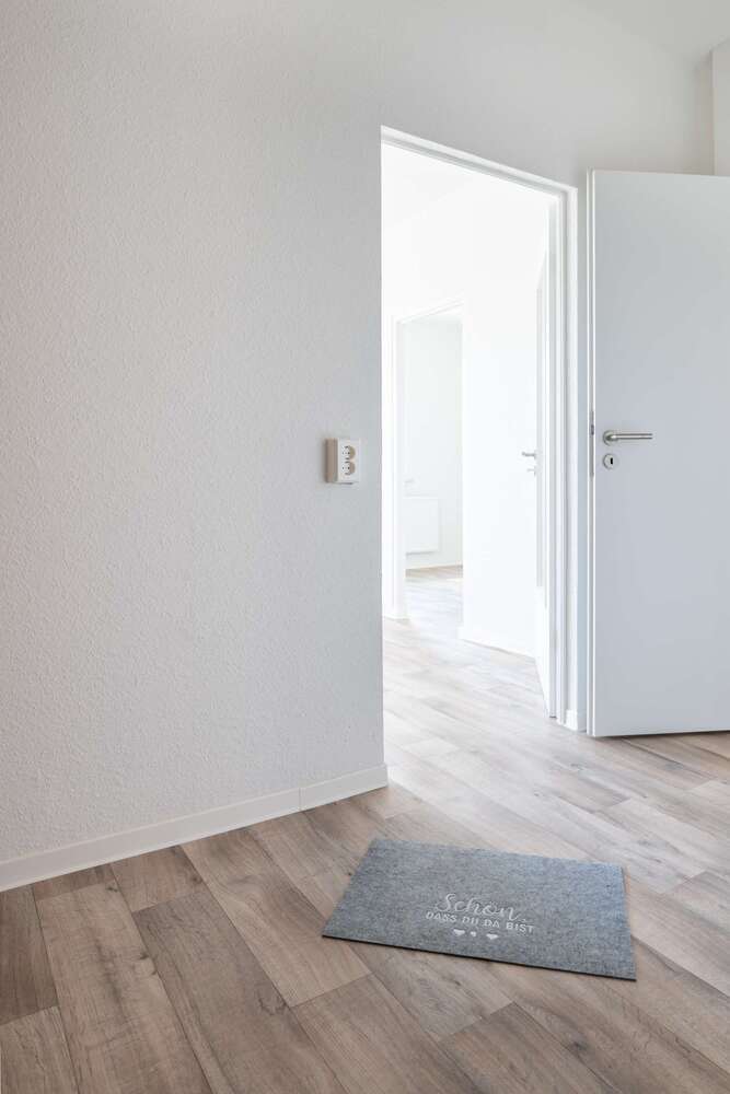 Wohnung zum Mieten in Schönebeck 241,15 € 34.45 m²