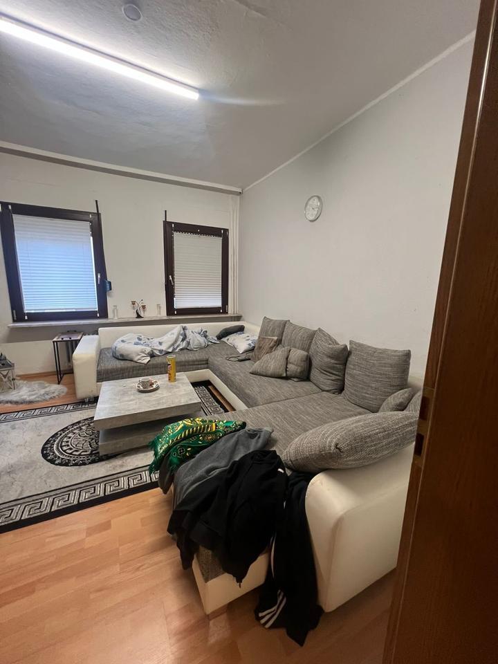 Einzimmerwohnung zu Vermieten Im Erdgeschoss zimmer