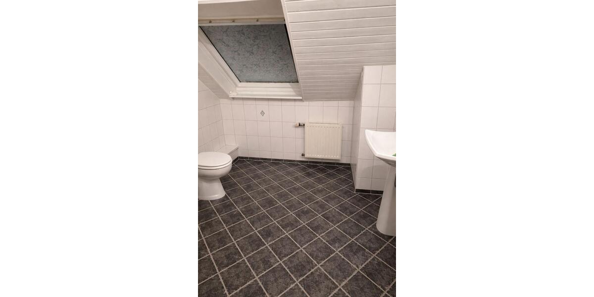 Dachgeschoßwohnung Bergheim Ahe - 3 Zimmer, 70 m&sup2;, 800&euro; | Angebot:24631076