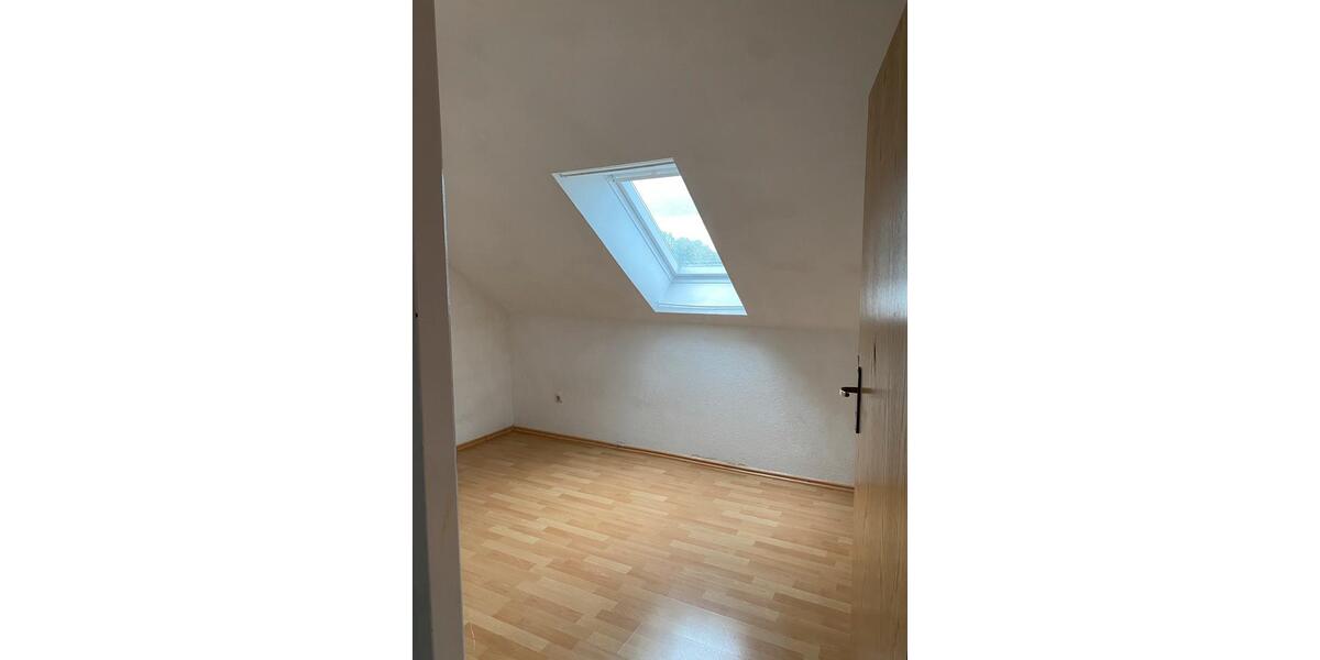 Dachgeschoßwohnung Petershagen - 4 Zimmer, 120 m&sup2;, 800&euro; | Angebot:26539772