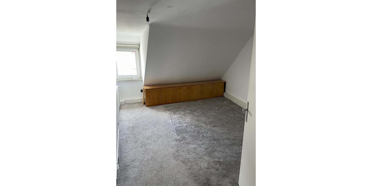 Etagenwohnung Dassel - 5 Zimmer, 150 m&sup2;, 900&euro; | Angebot:26338457