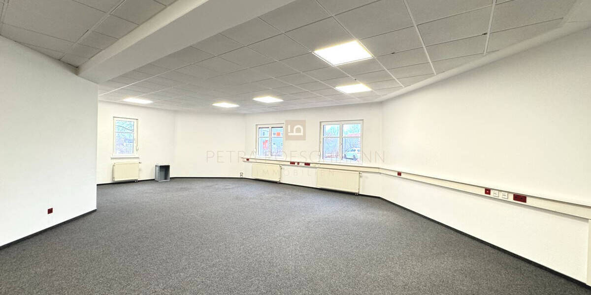 Gewerbeobjekt Karlskron Brautlach - 5 Zimmer, 190 m&sup2;, 1.800&euro; | Angebot:25706079