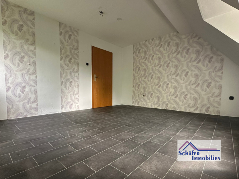Dachgeschoßwohnung mit Potenzial - 52?m² zum Selbstgestalten