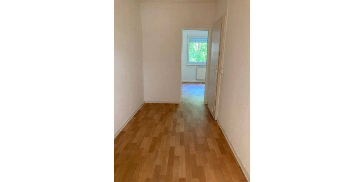 Etagenwohnung Dessau-Roßlau Süd - 3 Zimmer, 49 m&sup2;, 308&euro; | Angebot:26841875