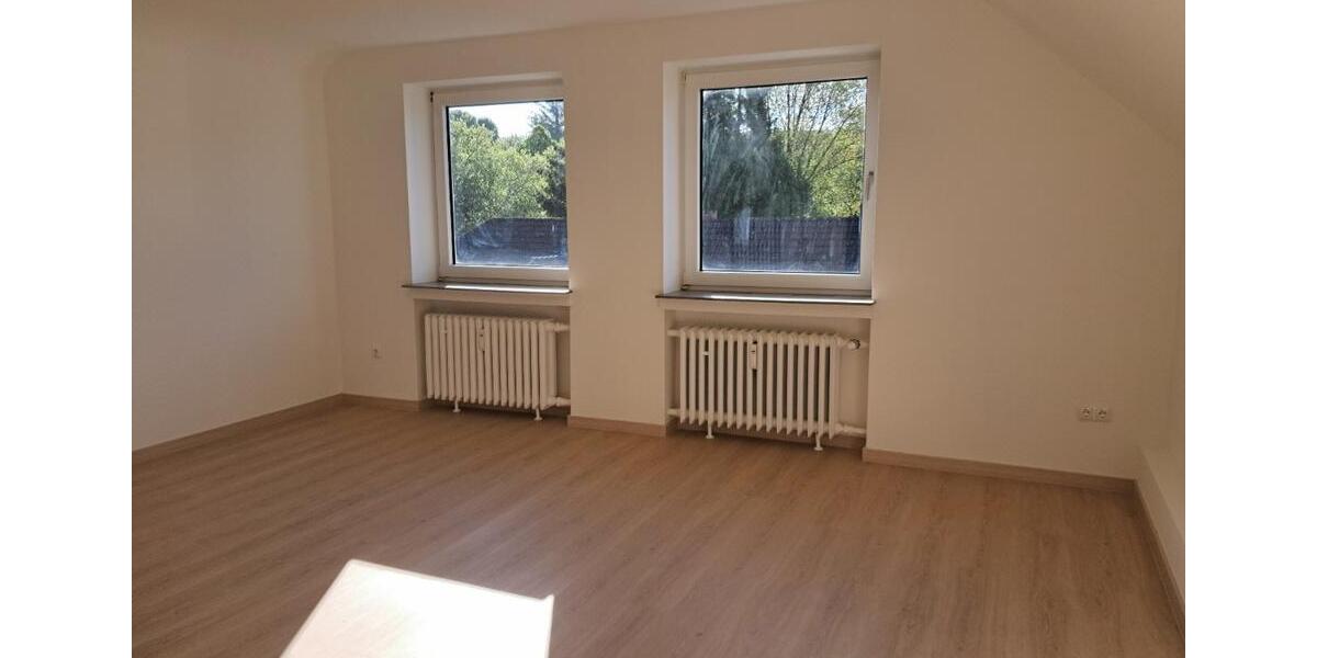 Dachgeschoßwohnung Holzminden - 3 Zimmer, 98 m&sup2;, 595&euro; | Angebot:21908599