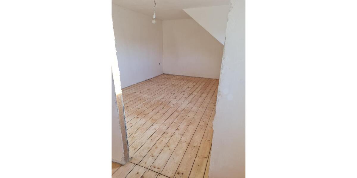 Einfamilienhaus Köln Nippes - 9 Zimmer, 122 m&sup2;, 2.195&euro; | Angebot:24662737