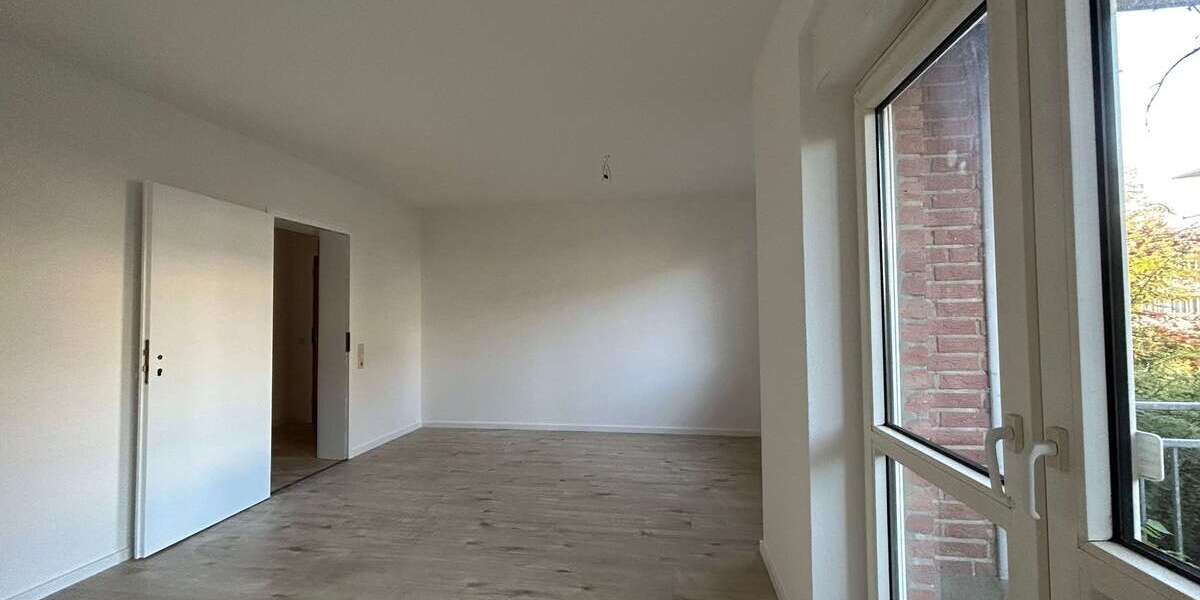 Wohnung zum Mieten in Staßfurt 523,20 € 80.49 m² 4 zimmer