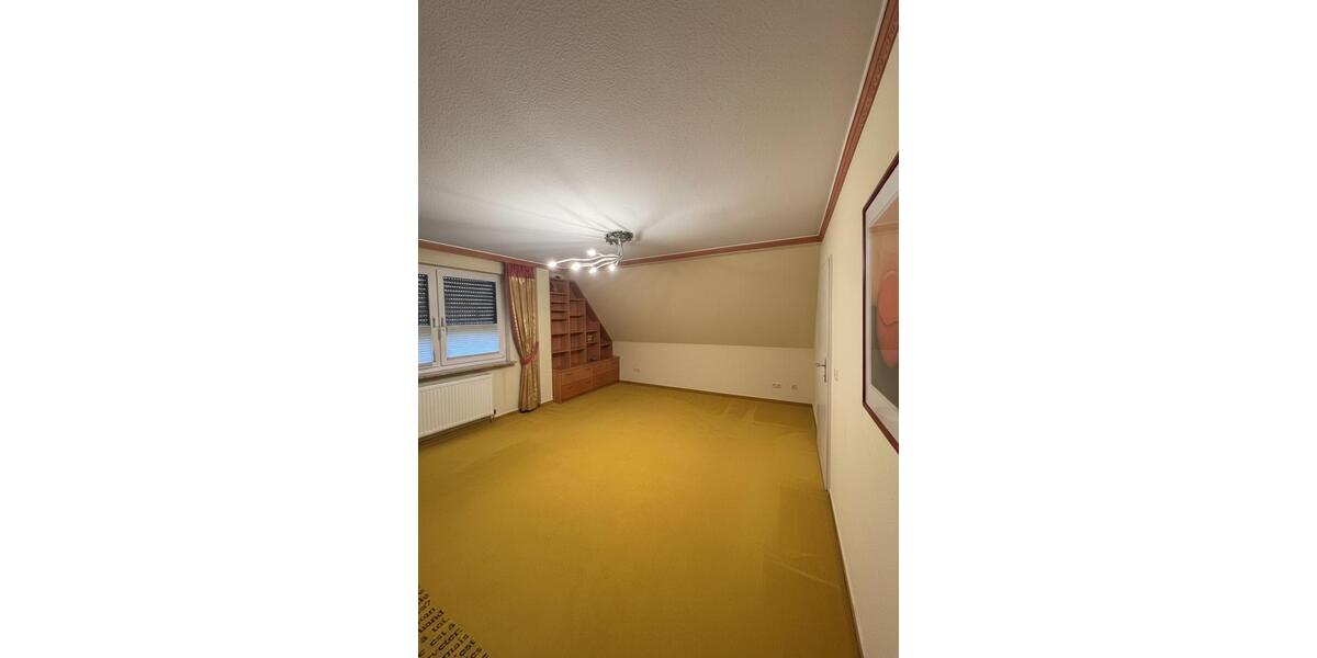 Einfamilienhaus Neumünster Böcklersiedlung - 5 Zimmer, 190 m&sup2;, 1.900&euro; | Angebot:25756445