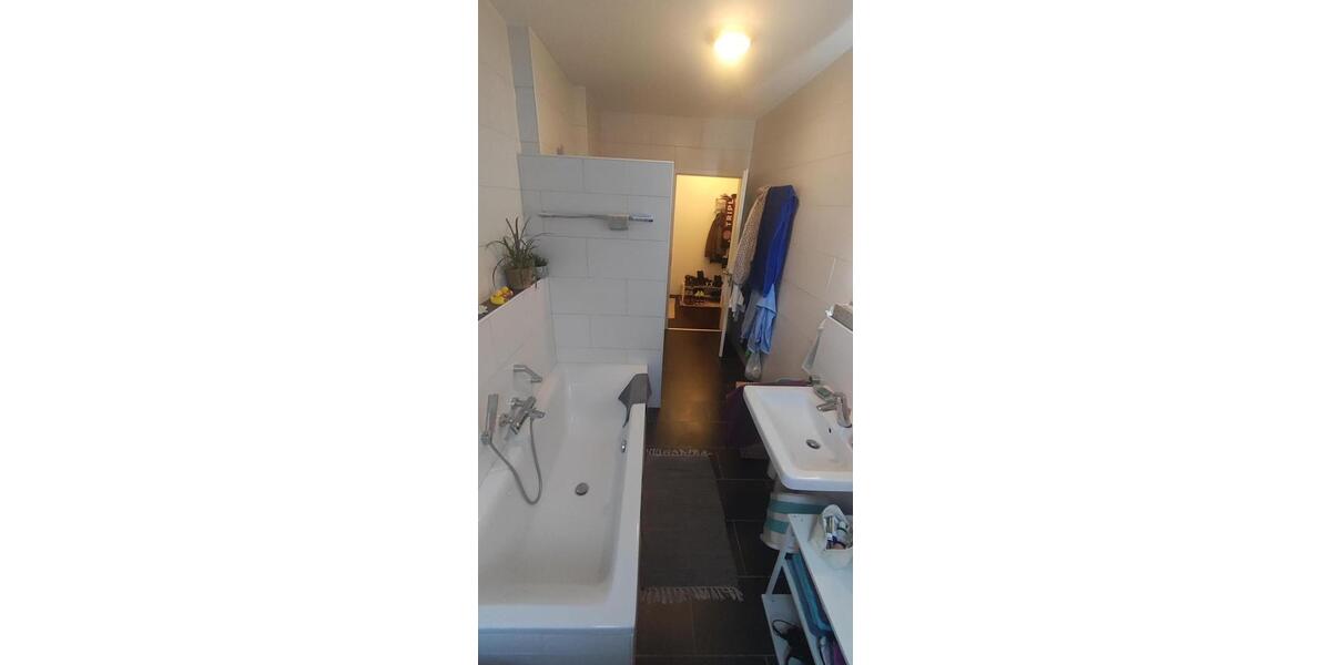 Erdgeschoßwohnung Ingolstadt - 3 Zimmer, 82 m&sup2;, 600&euro; | Angebot:24851040