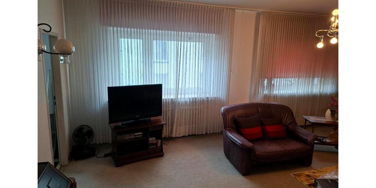 Etagenwohnung Duisburg - 2.5 Zimmer, 75 m&sup2;, 870&euro; | Angebot:25262510