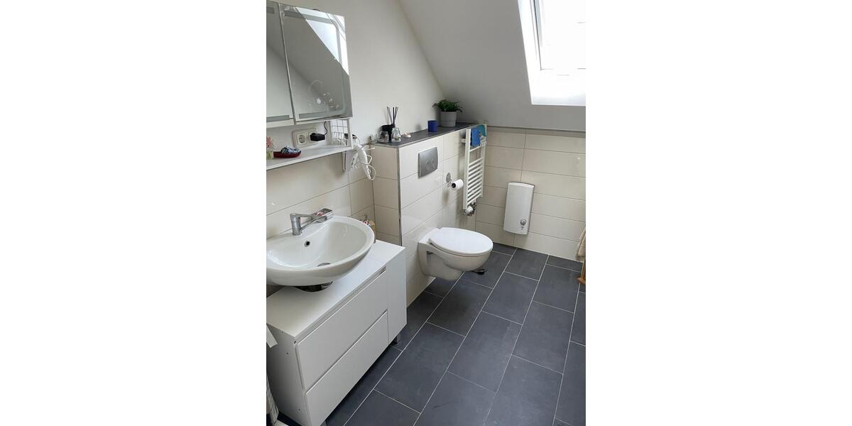Dachgeschoßwohnung Wenden - 3 Zimmer, 70 m&sup2;, 950&euro; | Angebot:26476702