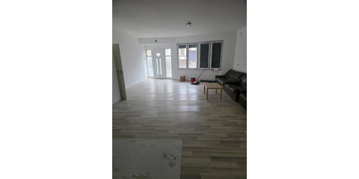 Etagenwohnung Bechhofen - 2 Zimmer, 100 m&sup2;, 600&euro; | Angebot:24836962