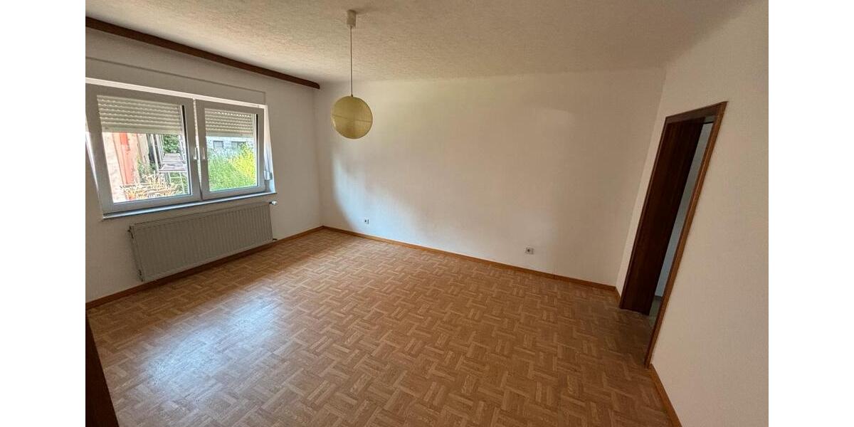 Wohnung Haus zur Miete inklusive Doppelgarage sowie Garten 9 zimmer