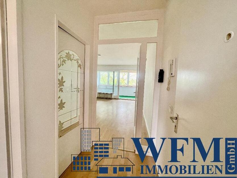 Pool, Tiefgarage, Aufzug, Balkon