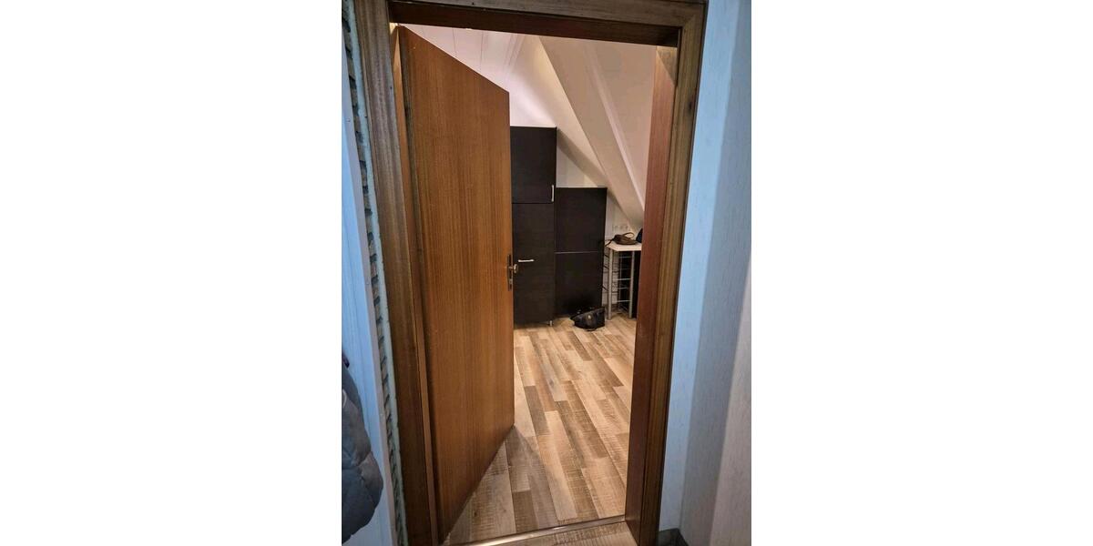 Dachgeschoßwohnung Lotte - 3 Zimmer, 70 m&sup2;, 800&euro; | Angebot:26034973