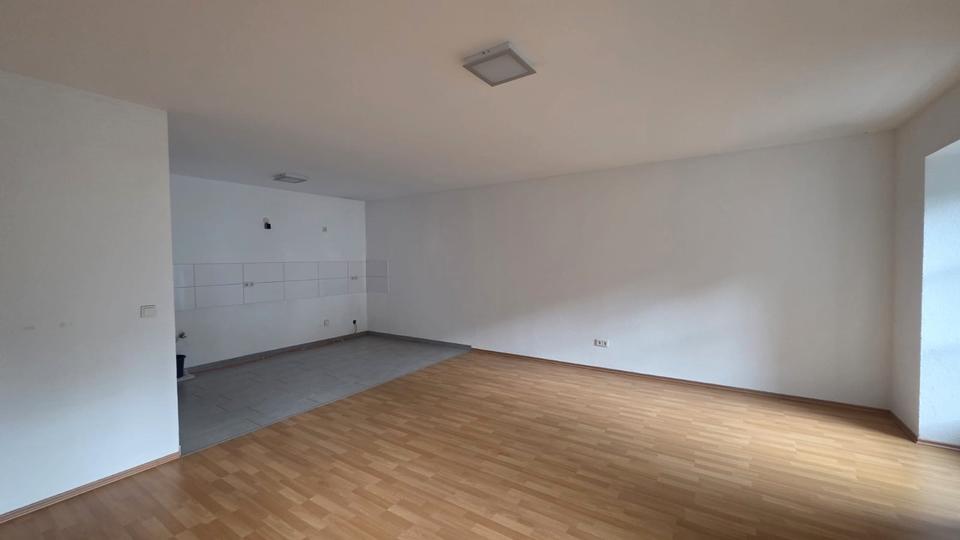 Etagenwohnung Quierschied - 4 Zimmer, 150 m&sup2;, 1.250&euro; | Angebot:25998936