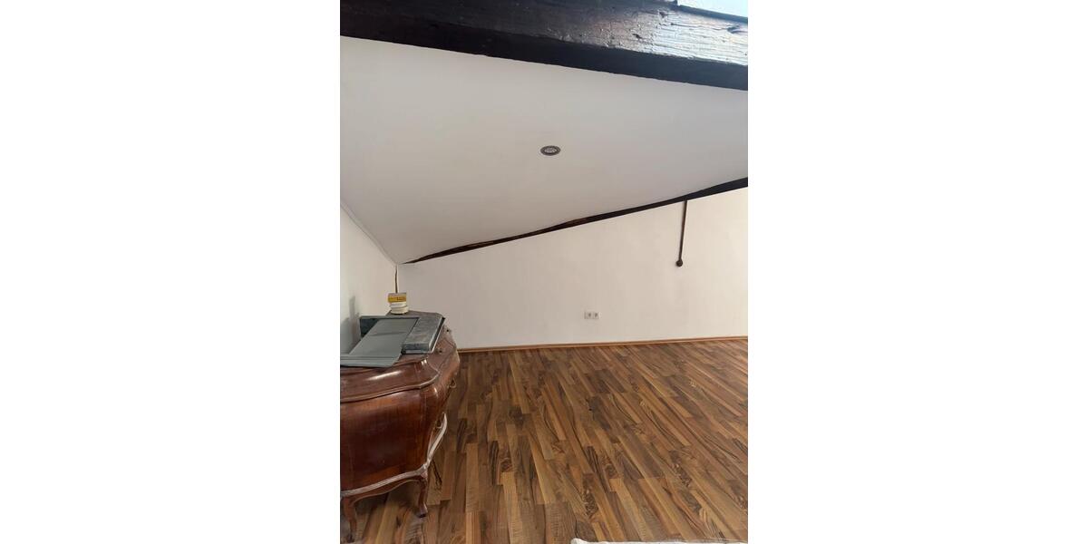 Etagenwohnung Mönchengladbach West - 6 Zimmer, 194 m&sup2;, 1.830&euro; | Angebot:26605396