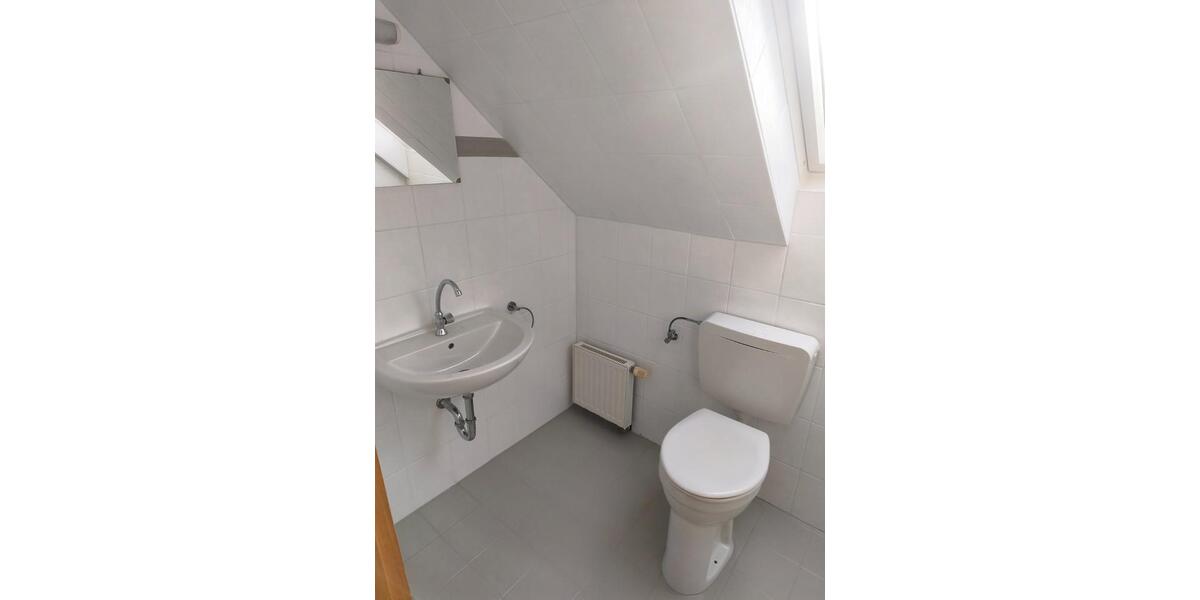 Dachgeschoßwohnung Bad Essen - 3 Zimmer, 95 m&sup2;, 930&euro; | Angebot:26044832