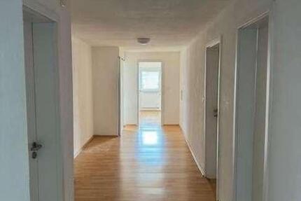 Vermiete Dachgeschoss Wohnung in Walldürn 110m2 3.5 zimmer