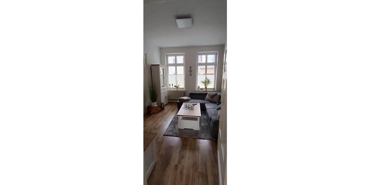 2 Zimmer Wohnung in zentraler Lage mit kleinem eigenem Innenhof zimmer