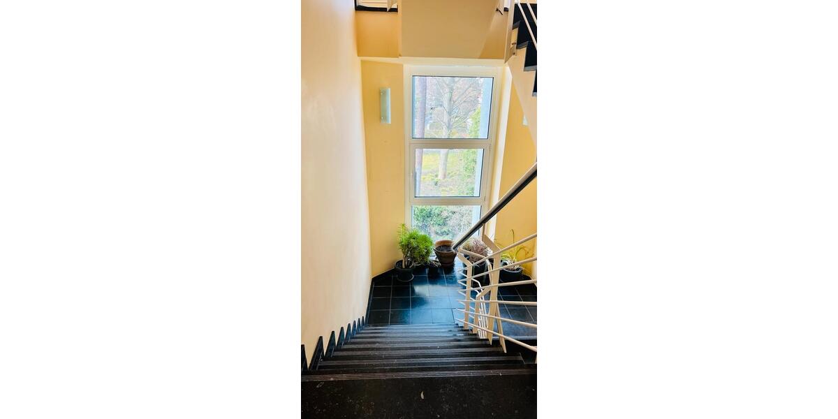 Dachgeschoßwohnung Berlin Charlottenburg-Wilmersdorf - 2.5 Zimmer, 87 m&sup2;, 2.000&euro; | Angebot:26285716