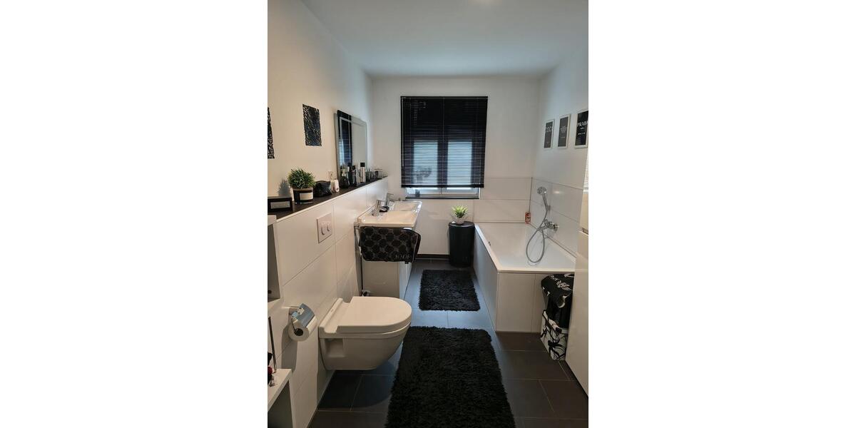 Etagenwohnung Mettmann - 3 Zimmer, 105 m&sup2;, 1.430&euro; | Angebot:26548411