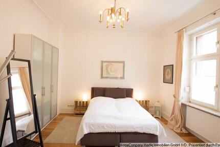 Liebevoll möblierte Wohnung mit 2 Balkonen für 2 - 12 Monate in der Wiehre 3 zimmer