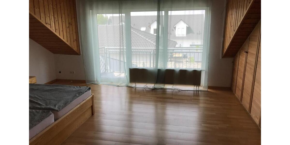 Doppelhaushälfte Wallertheim - 5 Zimmer, 160 m&sup2;, 1.350&euro; | Angebot:21970535