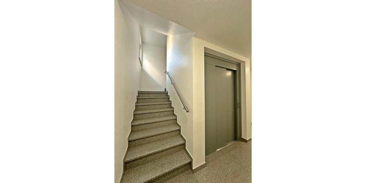 Dachgeschoßwohnung Gäufelden - 3 Zimmer, 79 m&sup2;, 1.190&euro; | Angebot:25857980