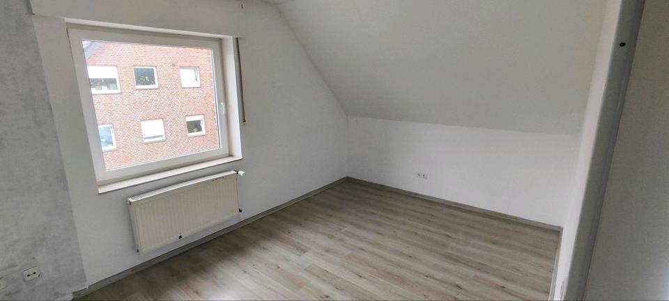 Dachgeschoßwohnung Herford Falkendiek - 4 Zimmer, 71 m&sup2;, 735&euro; | Angebot:26007087