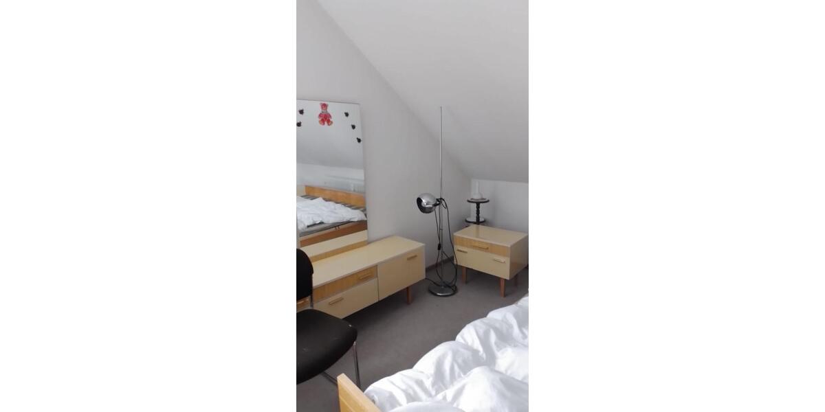 Dachgeschoßwohnung Selb - 3 Zimmer, 100 m&sup2;, 650&euro; | Angebot:24663321