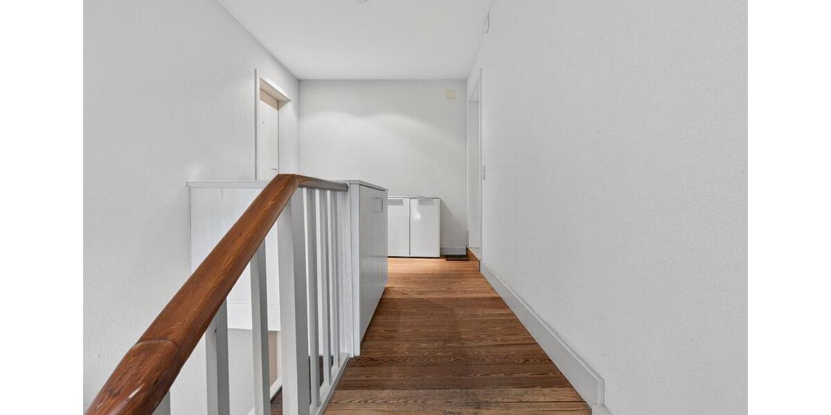Etagenwohnung Baden-Baden Baden - 3 Zimmer, 135 m&sup2;, 1.500&euro; | Angebot:26296417