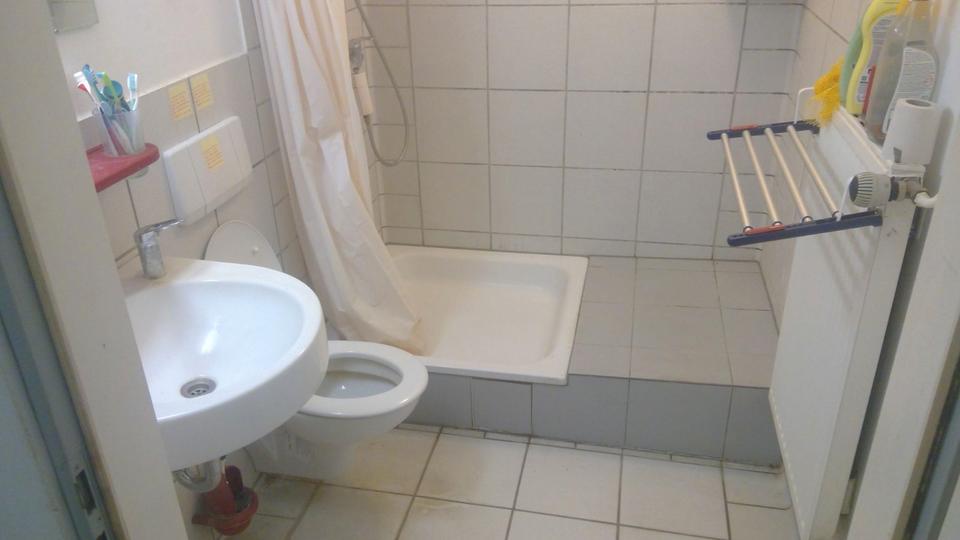 Wohnen auf Zeit Wiesbaden Schierstein - 4 Zimmer, 14 m&sup2;, 423&euro; | Angebot:26318943