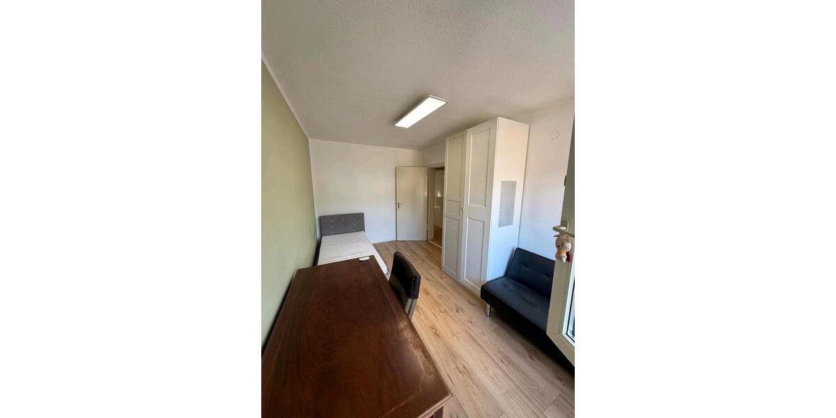 Heller 14qm Zimmer in 4er WG 4 zimmer