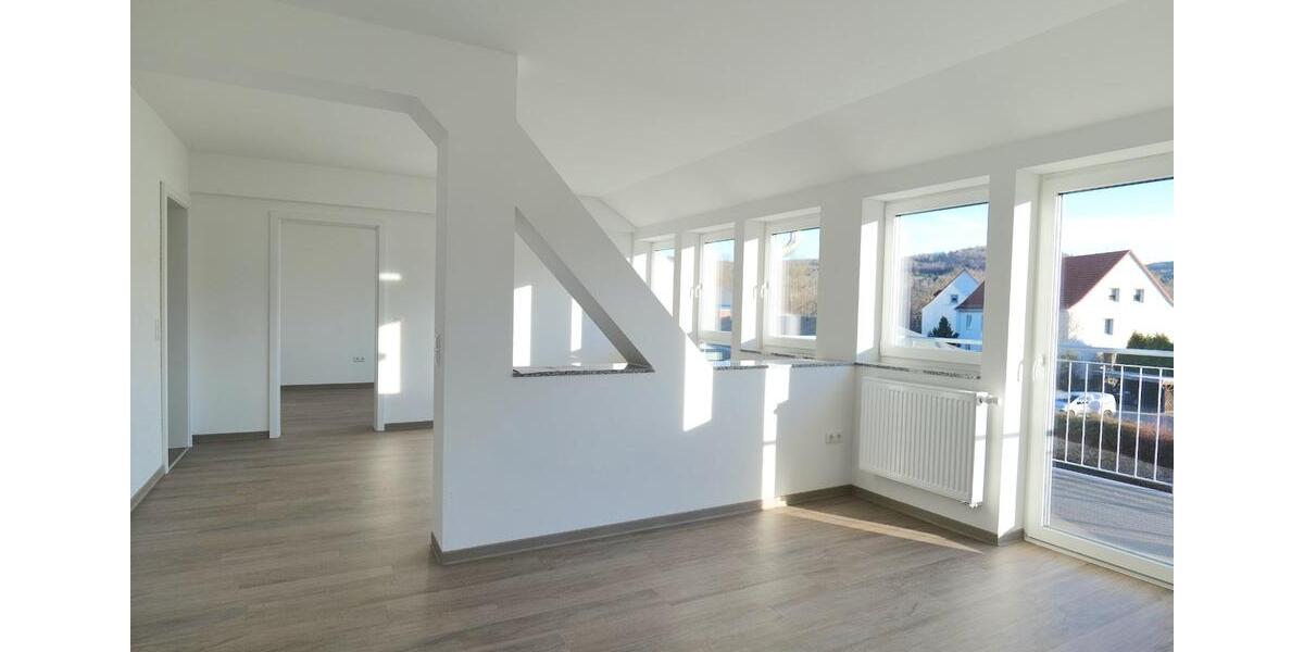 Dachgeschoßwohnung Aue-Bad Schlema Bad Schlema - 4 Zimmer, 112 m&sup2;, 1.010&euro; | Angebot:24612702