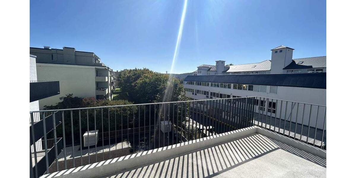 Moderner Wohnkomfort - viel Platz + Freiraum! 5 Zimmer + Süd-Balkon, Einbauküche, 2 Bäder, Aufzug 5 zimmer