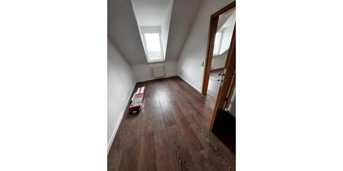 Dachgeschoßwohnung Meißen - 2 Zimmer, 42 m&sup2;, 280&euro; | Angebot:26676946
