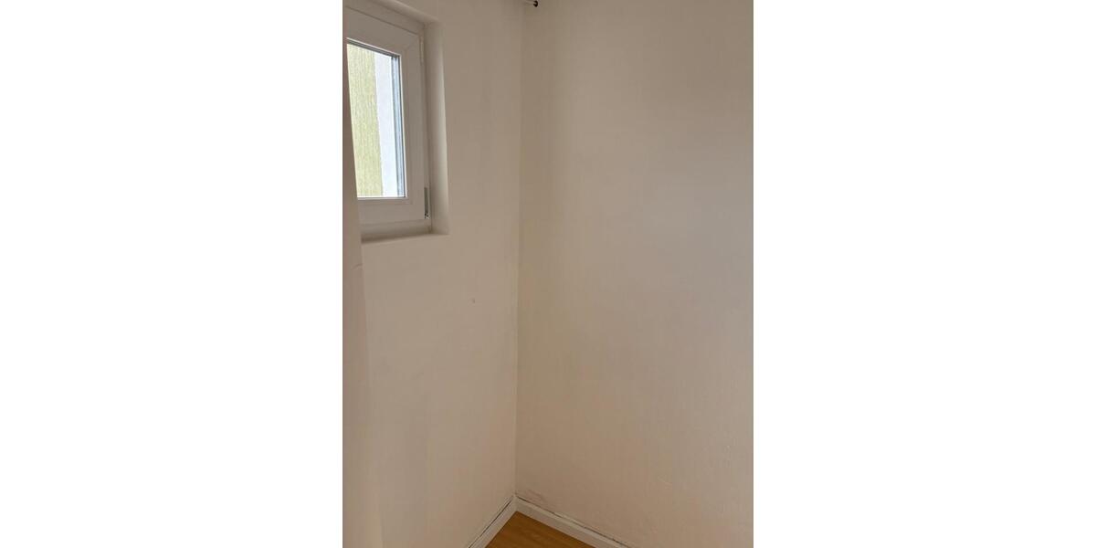 Erdgeschoßwohnung Cham - 2 Zimmer, 69 m&sup2;, 600&euro; | Angebot:25900584