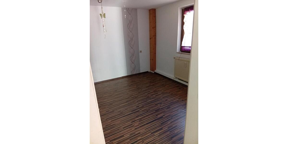 Doppelhaushälfte Eutingen im Gäu - 5 Zimmer, 118 m&sup2;, 1.100&euro; | Angebot:24857855