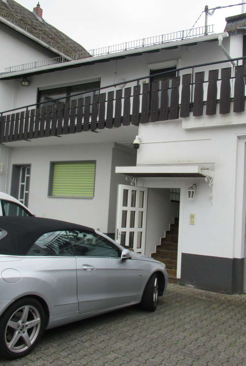 Wohnung zum Mieten in Obertiefenbach 1.100 € 129 m² 3 zimmer
