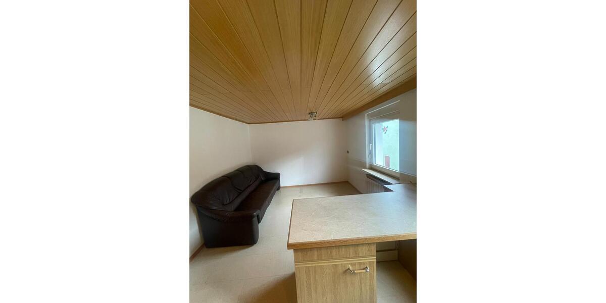 Etagenwohnung Herrieden - 4 Zimmer, 100 m&sup2;, 890&euro; | Angebot:26343060
